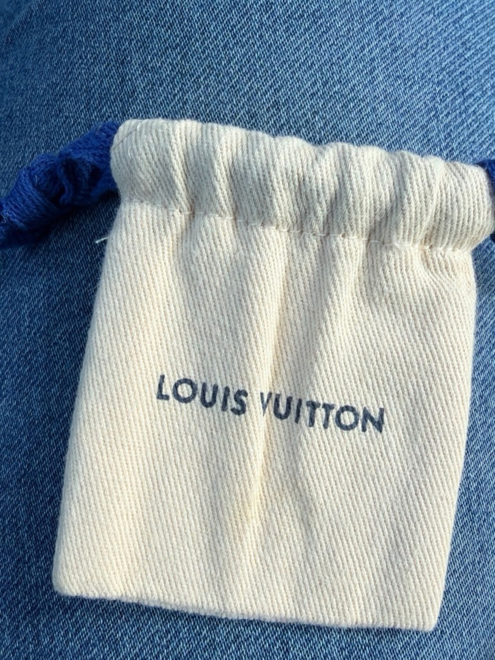 Louis Vuitton lock/key dust bag